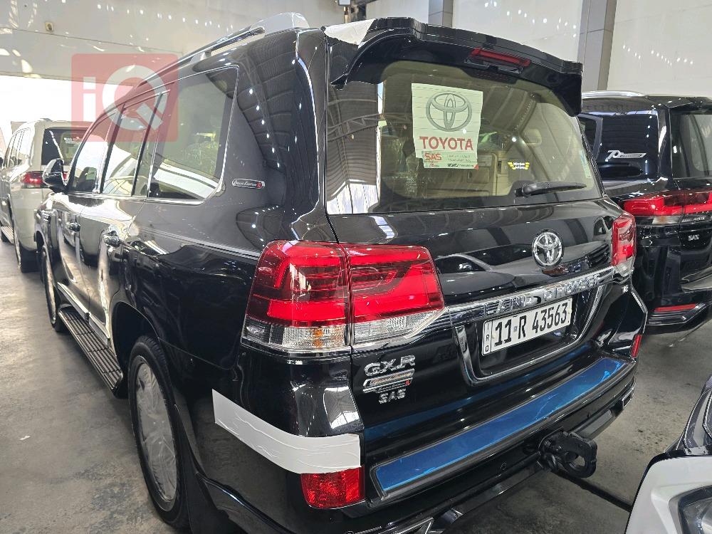 تويوتا لاندكروزر